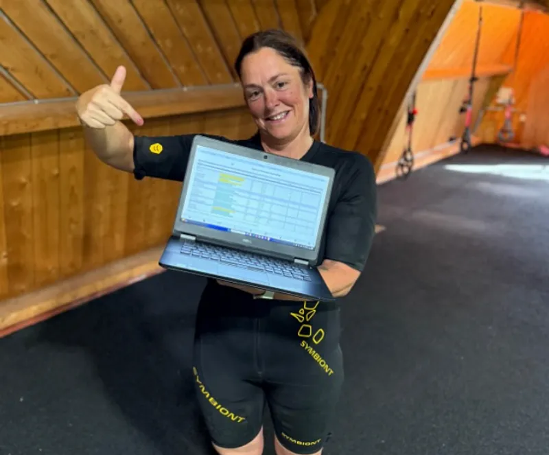 Mieke voor en na resultaat vetverlies Mechelen FastFit